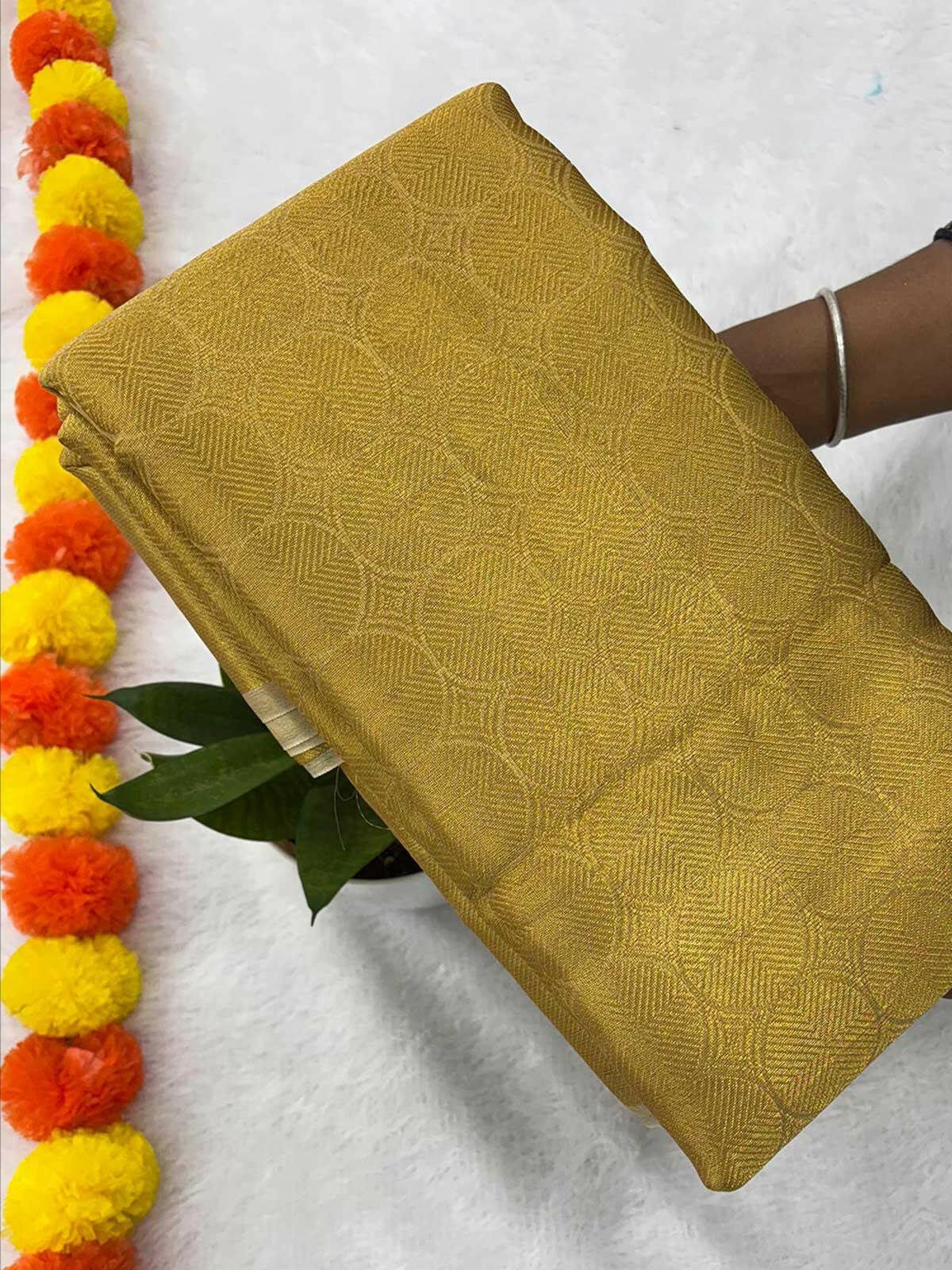 Keerthy Inspired Kanjivaram Tissue Silk Gold Saree-3 Celebrity Drapes