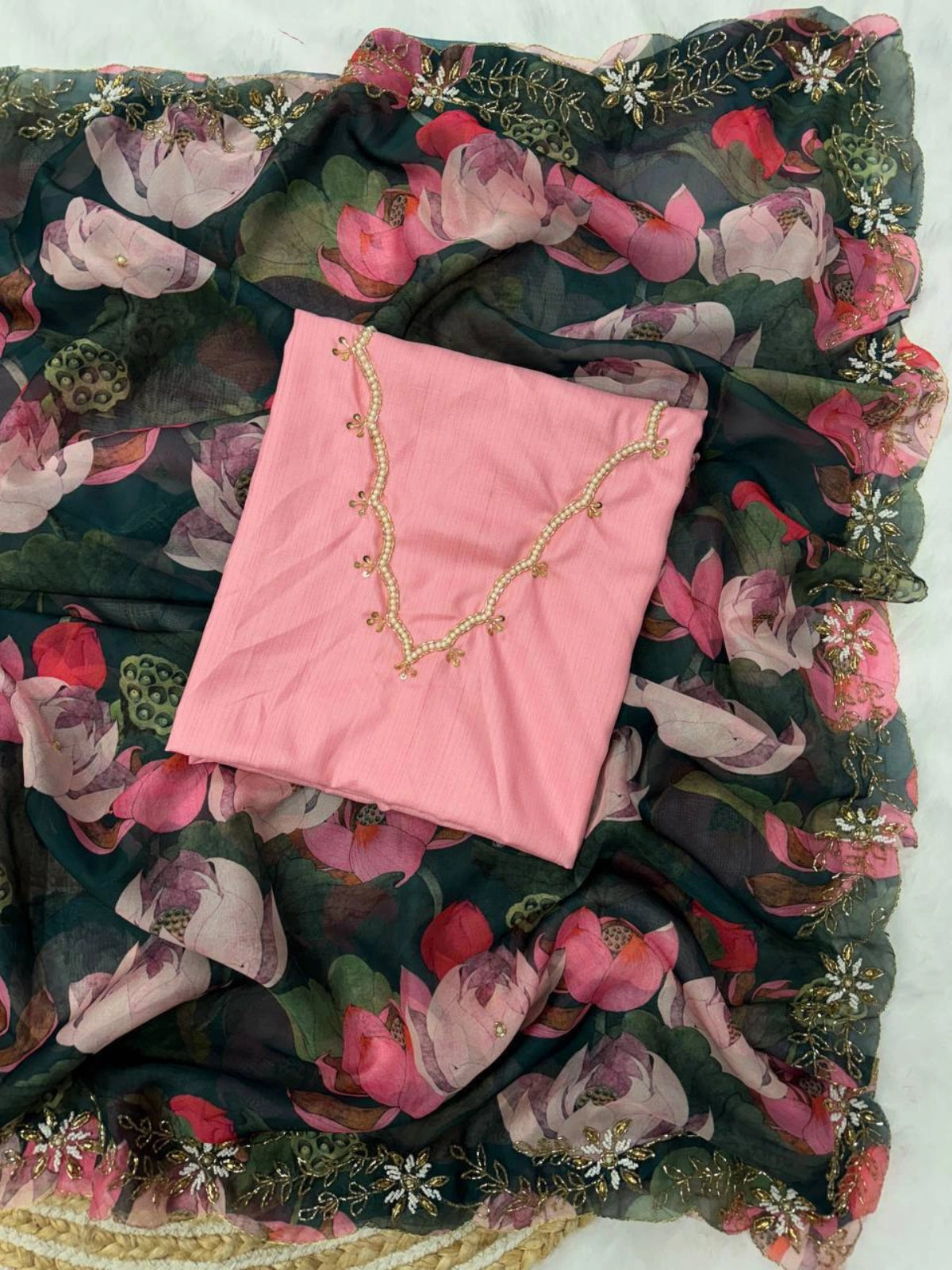 Manju Inspired Lightweight Floral Print Saree with Delicate Embroidery and Pink Blouse-67289628016721